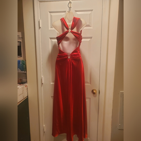 Red Formal dress - Picture 3 of 4